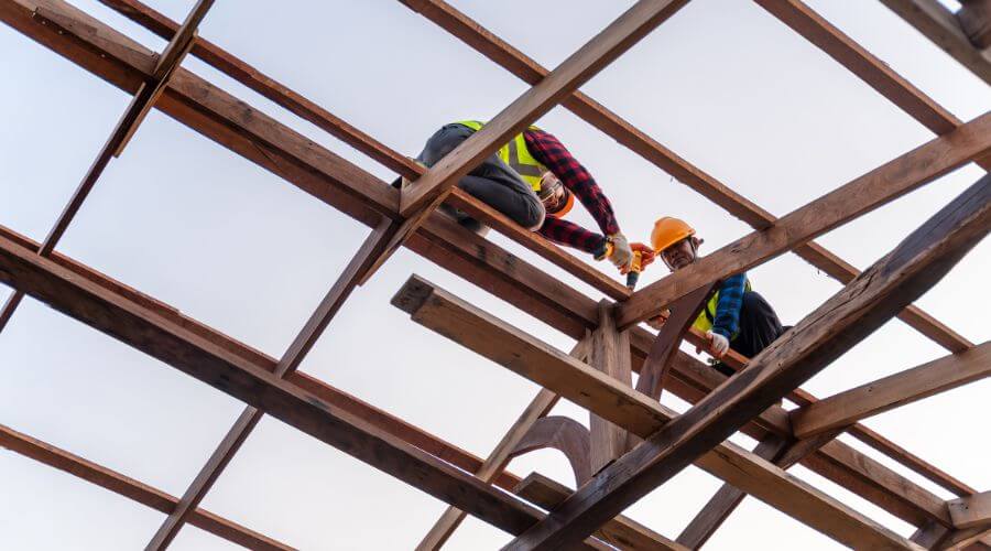 Professional gutter cleaning services in Darrouzett, TX